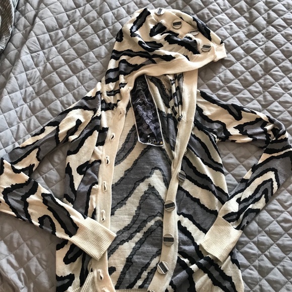 L.A.M.B. Sweater - Picture 2 of 4